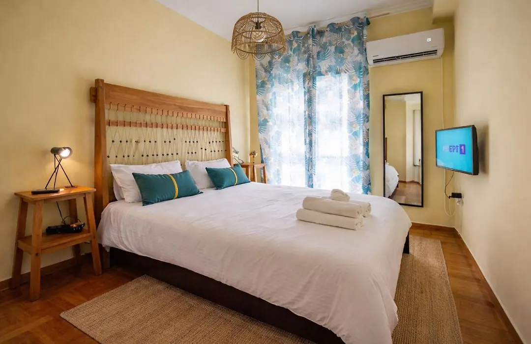 Mignon & Teak Apartments-1